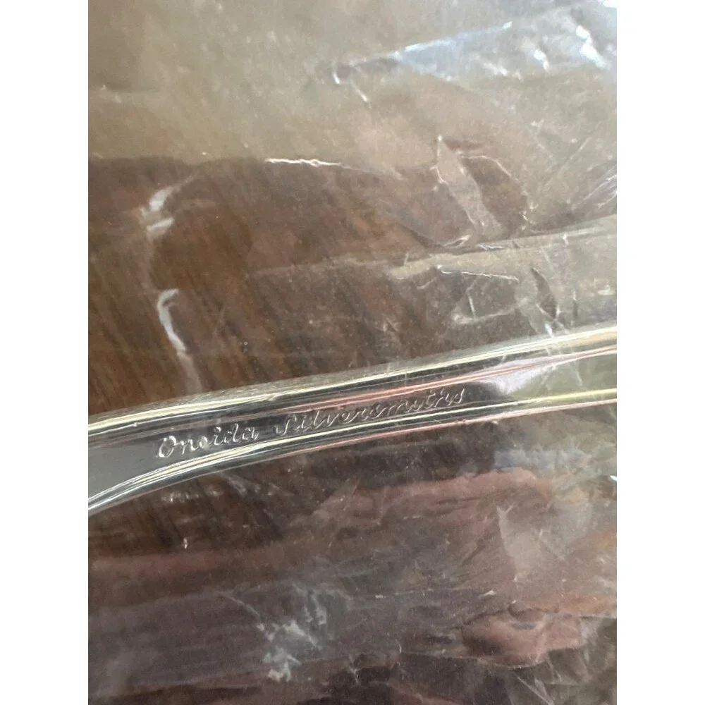 Oneida Silver Plated Slotted Serving Spoon 7.5 Inches Kitchen Collection